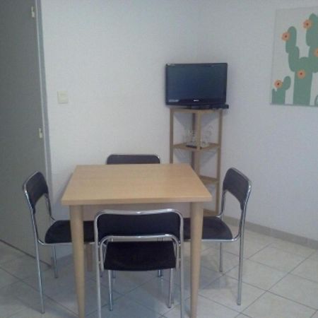 Appartement F1 Calvi A 150 Metres De La Plage Bagian luar foto