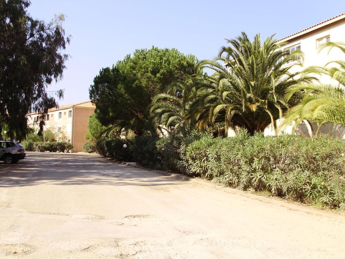 Appartement F1 Calvi A 150 Metres De La Plage Bagian luar foto